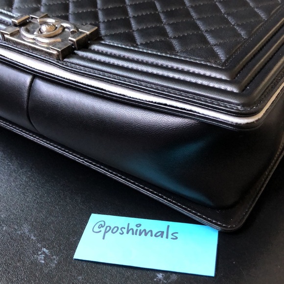 NWT [CHANEL] Black NEW MEDIUM Boy Bag in Lambskin - Picture 10 of 17
